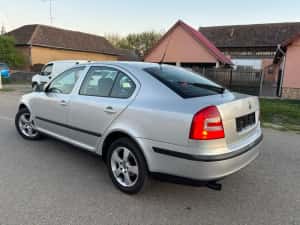 Skoda Octavia,1,6 benzina,euro 4 — miniatura 6