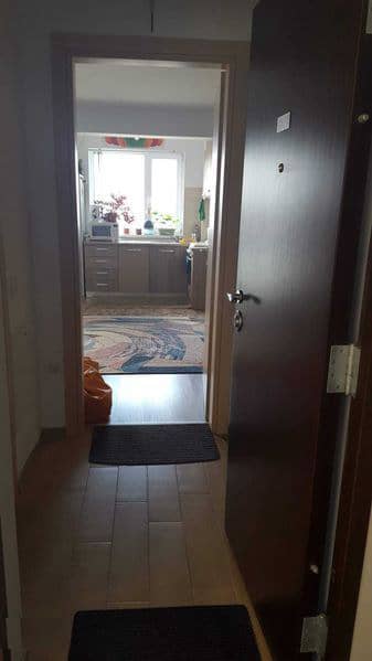 Apartament de inchiriat — fotografie 1 din 6