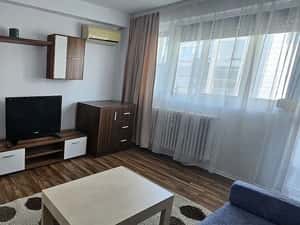 Apartament 2 camere Eroii Revolutiei decomandat mobilat parcare — miniatura 3