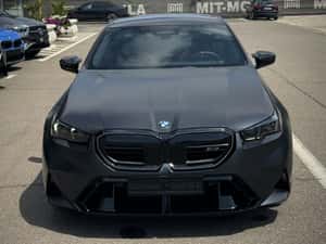 BMW M5 plug-in hybrid - Vehicul nou, 727 cp — miniatura 3