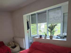 Apartament 3 camere parter cu balcon din constructia blocului Circumvalatiunii Favorit amenajat — miniatura 2