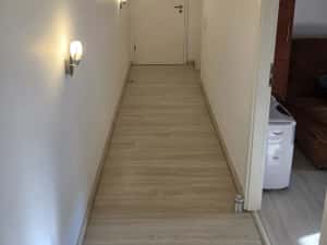 Apartament 3 camere parter cu balcon din constructia blocului Circumvalatiunii Favorit amenajat — miniatura 3