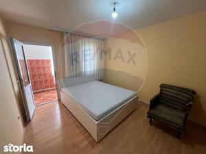 Apartament 3 camere în zona Sud-Vest ROMPETROL — miniatura 4