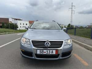 Vw pasat. An 2009   2,0 diesel  116 cai — miniatura 3