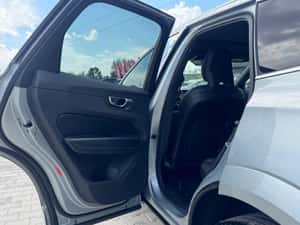 Volvo XC60 D5 AWD R-Design – SUV premium — miniatura 3