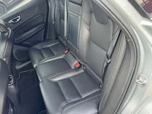 Volvo XC60 D5 AWD R-Design – SUV premium — miniatura 4