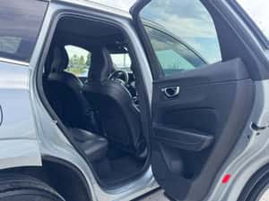 Volvo XC60 D5 AWD R-Design – SUV premium — miniatura 7