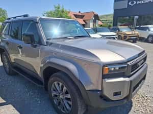 Toyota Land Cruiser Premium 2025 model — miniatura 3