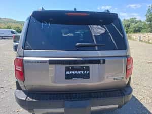 Toyota Land Cruiser Premium 2025 model — miniatura 5