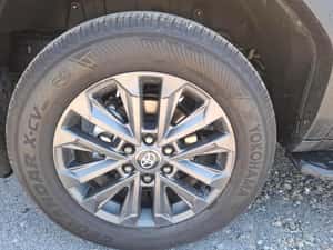 Toyota Land Cruiser Premium 2025 model — miniatura 7