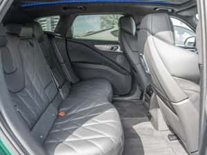 BMW XM, 2025, 4.493 km, Hibrid, 133.038 EUR — miniatura 5