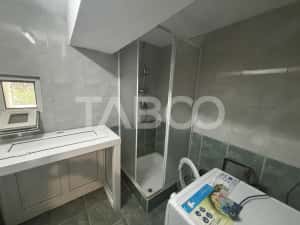 Casa de inchiriat 5 camere + curte ideala pentru muncitori — miniatura 6