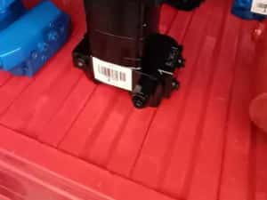 Hidromotor rotire pentru excavator Kubota KX41-3 / KX15 / KX17/ KX36-2 — miniatura 9