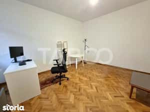 Apartament complet renovat 2 camere garaj acces auto Centru Istoric — miniatura 4