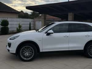 Porsche Cayenne 3.0 Diesel Facelift Panorama Keyless go/entry Chrono Soft-Close Faruri Full Led Bose Suspensie Interior Bi-Color Impecabil — miniatura 5