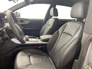 Audi Q8 2995 cm3 340 cp Automată Second hand — miniatura 6