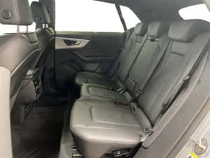 Audi Q8 2995 cm3 340 cp Automată Second hand — miniatura 7
