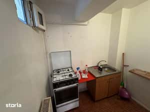 Galata , garsoniera 24 mp , centrala proprie , libera — miniatura 5