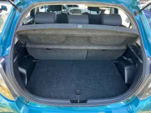 2012 Toyota Yaris hybrid — miniatura 6