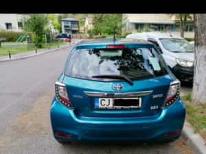 2012 Toyota Yaris hybrid — miniatura 10
