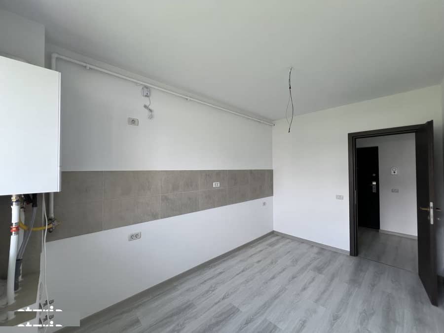 Proprietar vând garsonieră 40 mp + loc de parcare în Subcetate City 2 — fotografie 1 din 6