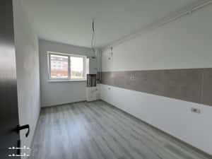 Proprietar vând garsonieră 40 mp + loc de parcare în Subcetate City 2 — miniatura 3