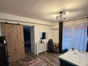 vand apartament 3 camere + garaj + boxa zona baciu regal — miniatura 3