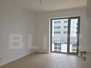 OPORTUNITATE! APARTAMENT 2 CAMERE, FINISAT, ETAJ INTERMEDIAR, ERA HEXA — miniatura 3