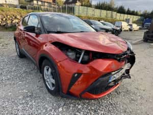 Toyota chr facelift avariat