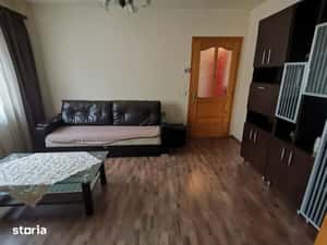 INCHIRIEZ apartament 2 camere , renovat,zona Vasile Aaron — miniatura 4