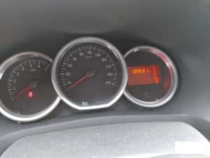 Dacia sandero avariat 109.000 km — miniatura 2