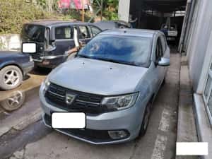Dacia sandero avariat 109.000 km — miniatura 5
