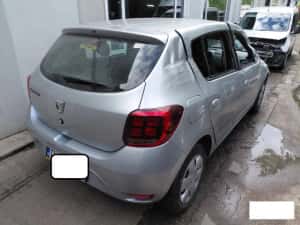Dacia sandero avariat 109.000 km — miniatura 7