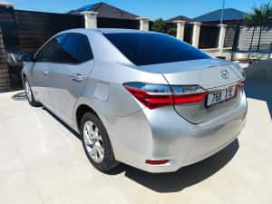 Vând/Schimb Toyota Corolla 1.6benzina 2017 Euro 6 — miniatura 4
