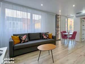 Apartament cu 3 camere de vânzare în zona Centrală — miniatura 3