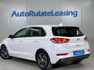 Hyundai i30 Hatchback 2022 - 87.942 km - 13.890 EUR — miniatura 4