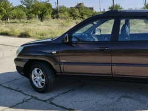 Kia Sportage 4x4 2.0 benzina gpl — miniatura 4