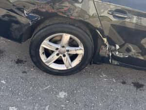 Audi a 4 b8 2 litri  diesel 170 cp  avariat conform pozelor masina porneste merge pe orice distanta ! Inmatriculat  ro impozit platit ! — miniatura 5