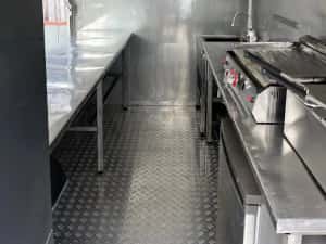 Rulota comerciala Fast Food / Food Truck de inchiriat — miniatura 4