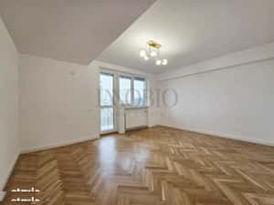 Apartament de vânzare 3 Camere | Universitate KM 0