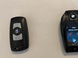 Cheie smart cu LCD și touch-screen BMW - AUDI - MERCEDES - VW — miniatura 10