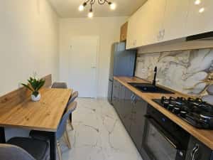 PROPRIETAR inchiriez ap. 2 camere decomandate, in bloc nou, Calea Aradului cu loc parcare subterana