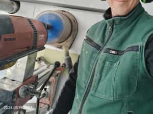 Gaura HOTA Centrala Carota Ventilatie Clima Cos Semineu Tăiere beton — miniatura 9