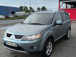 Mitsubishi Outlander 2 4x4 2.0 DI-D 2009 — miniatura 3