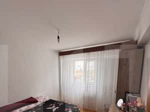 Apartament cu 4 camere decomandat - Parcul Mihai Eminescu - etaj 2 — miniatura 3