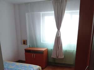 Apartament 3 camere, confort 1, decomandat, mobilat, zona sud — miniatura 4