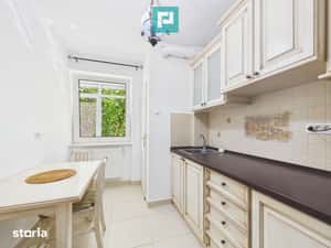 Apartament cu 3 camere decomandat, Str. Horia — miniatura 5