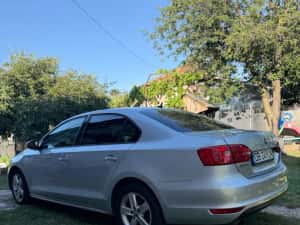 Volkswagen Jetta 2014 1.6 TDI Automata — miniatura 4