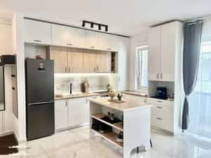 Apartament cu 2 camere de lux - mobilat si utilat - zona Braytim — miniatura 1