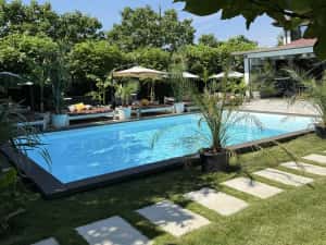 Vila Petreceri - Jardin Lys